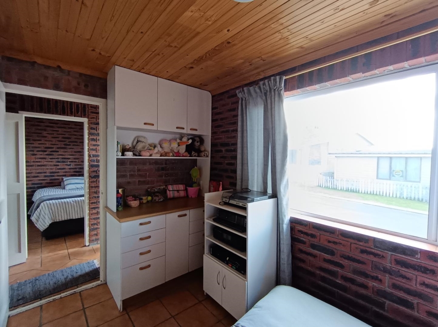 2 Bedroom Property for Sale in Pearly Beach Western Cape